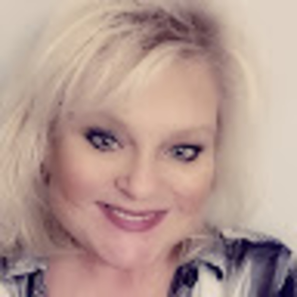 Meet your Posher, Kelli